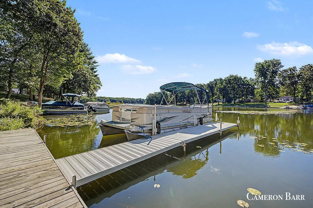 1514 E Cove Point Drive Newaygo, MI 49337