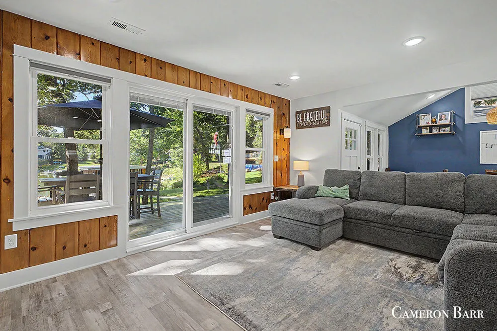 1514 E Cove Point Drive Newaygo, MI 49337