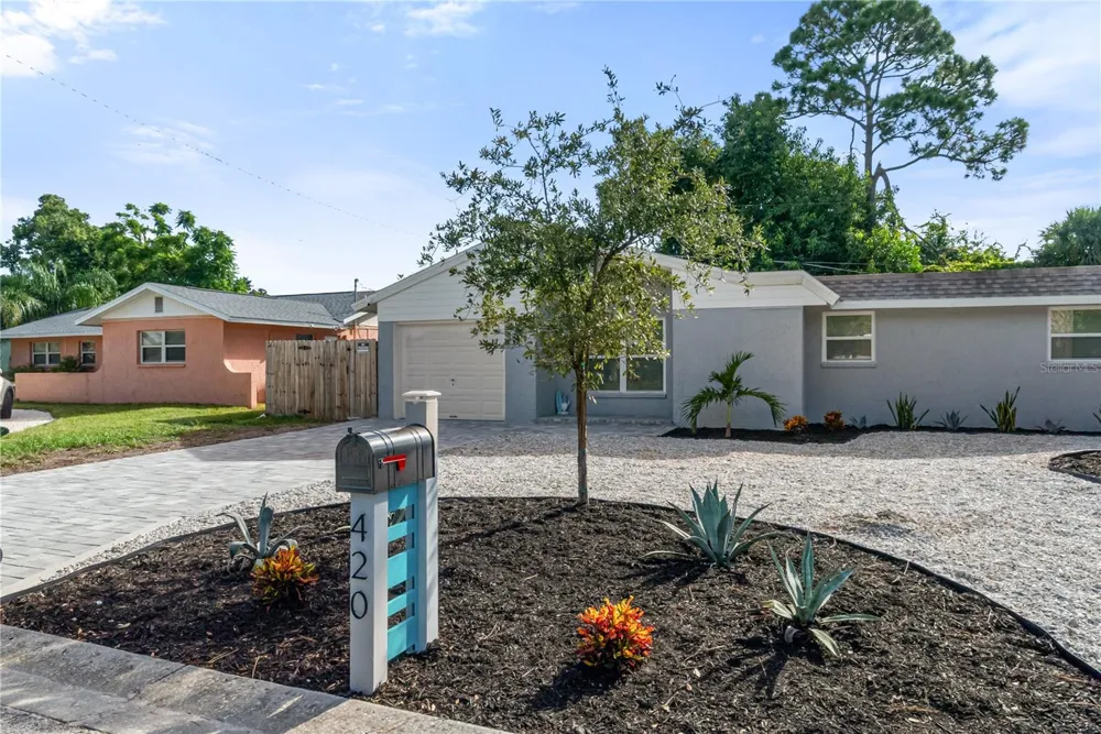420 MELODY CIRCLE Sarasota, FL 34237