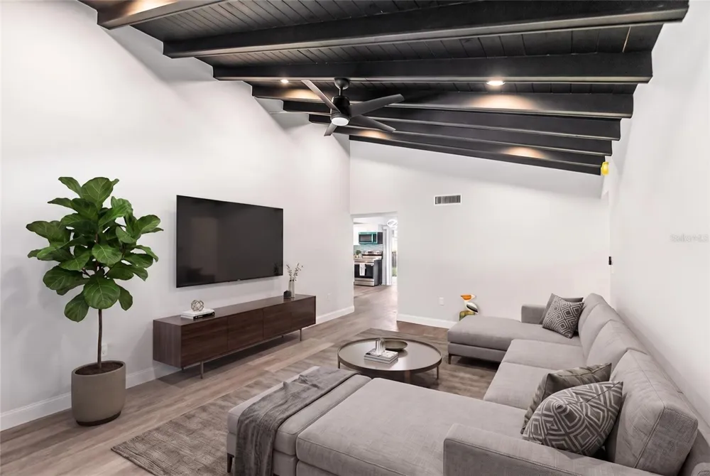 420 MELODY CIRCLE Sarasota, FL 34237