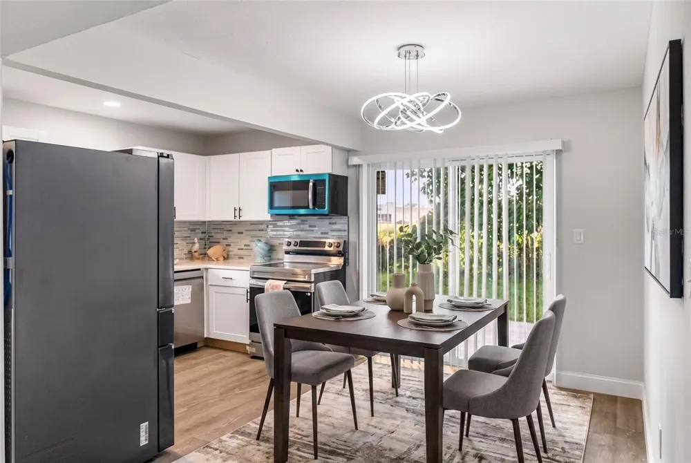 420 MELODY CIRCLE Sarasota, FL 34237