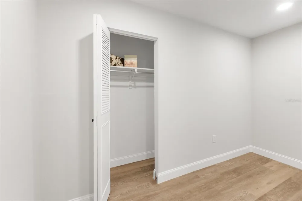 420 MELODY CIRCLE Sarasota, FL 34237