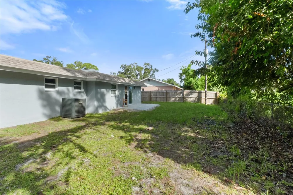 420 MELODY CIRCLE Sarasota, FL 34237
