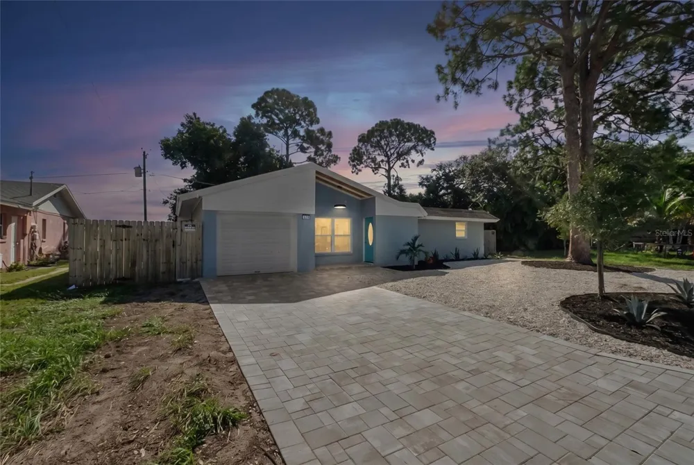 420 MELODY CIRCLE Sarasota, FL 34237