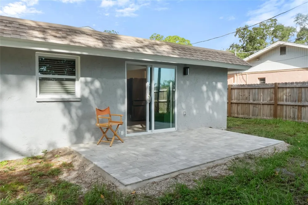 420 MELODY CIRCLE Sarasota, FL 34237