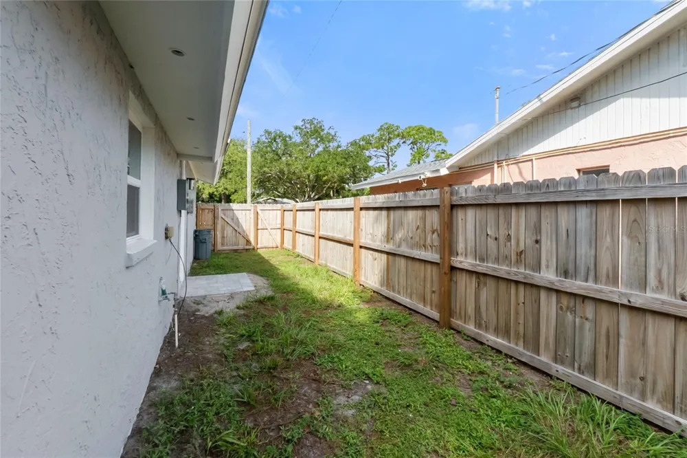 420 MELODY CIRCLE Sarasota, FL 34237