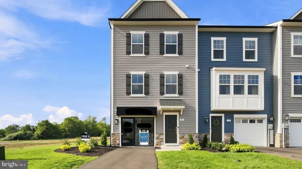 29 SCAMMEL DRIVE Bunker Hill, WV 25413