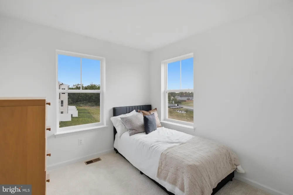 29 SCAMMEL DRIVE Bunker Hill, WV 25413