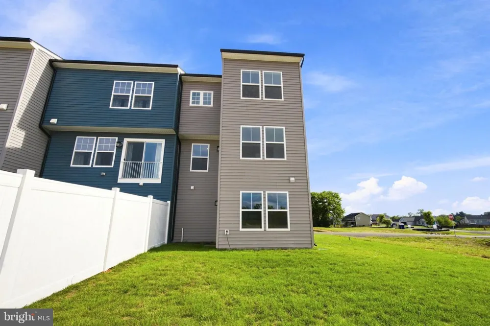 29 SCAMMEL DRIVE Bunker Hill, WV 25413