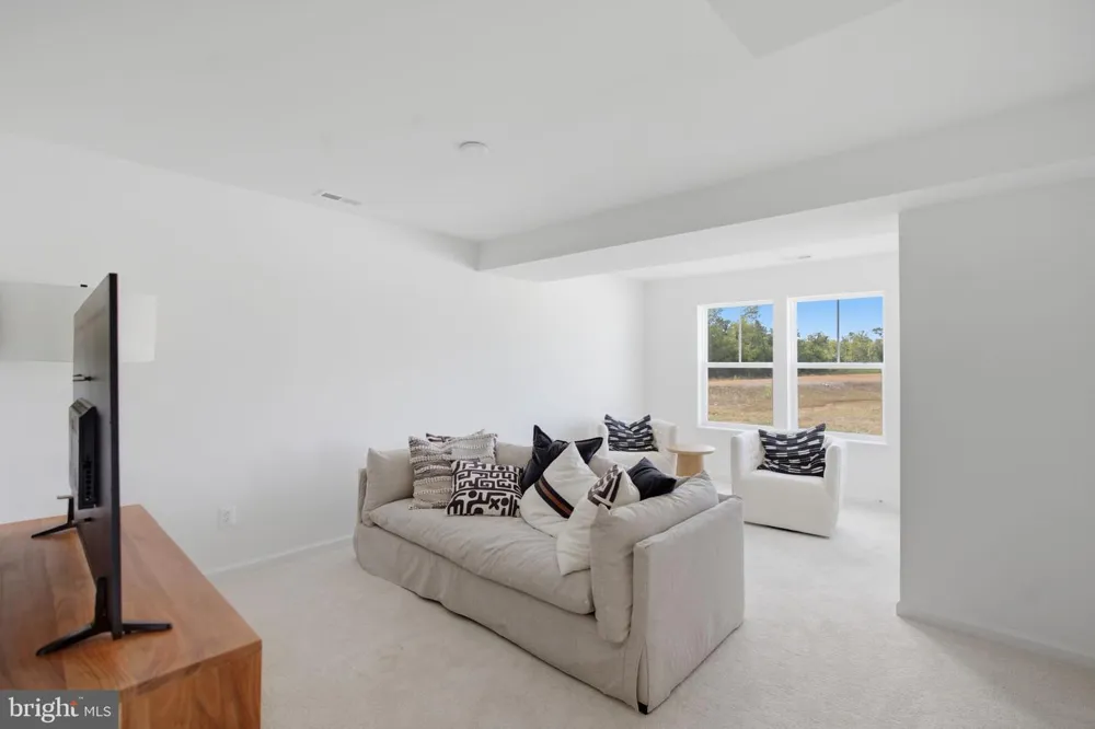 29 SCAMMEL DRIVE Bunker Hill, WV 25413