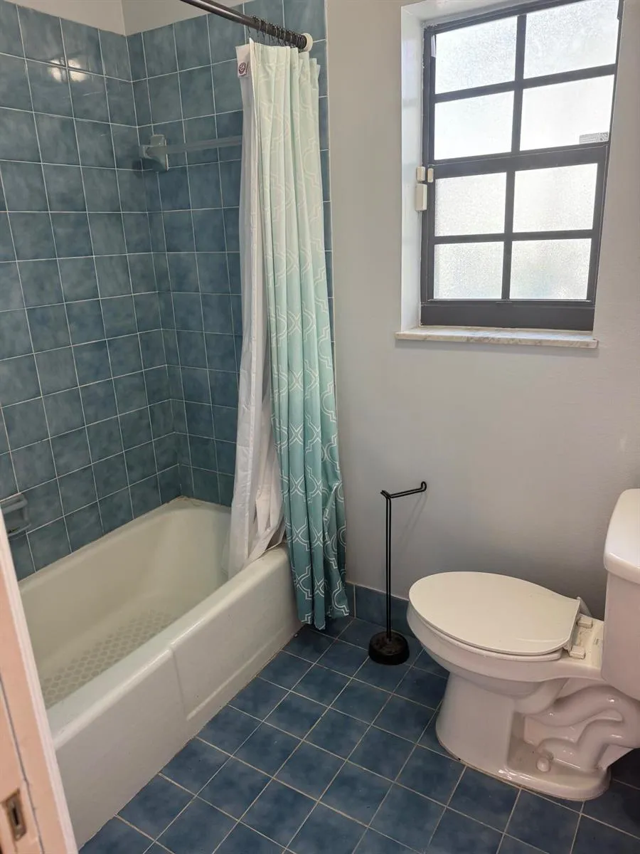 121 BEAUMONT LANE Palm Beach Gardens, FL 33410