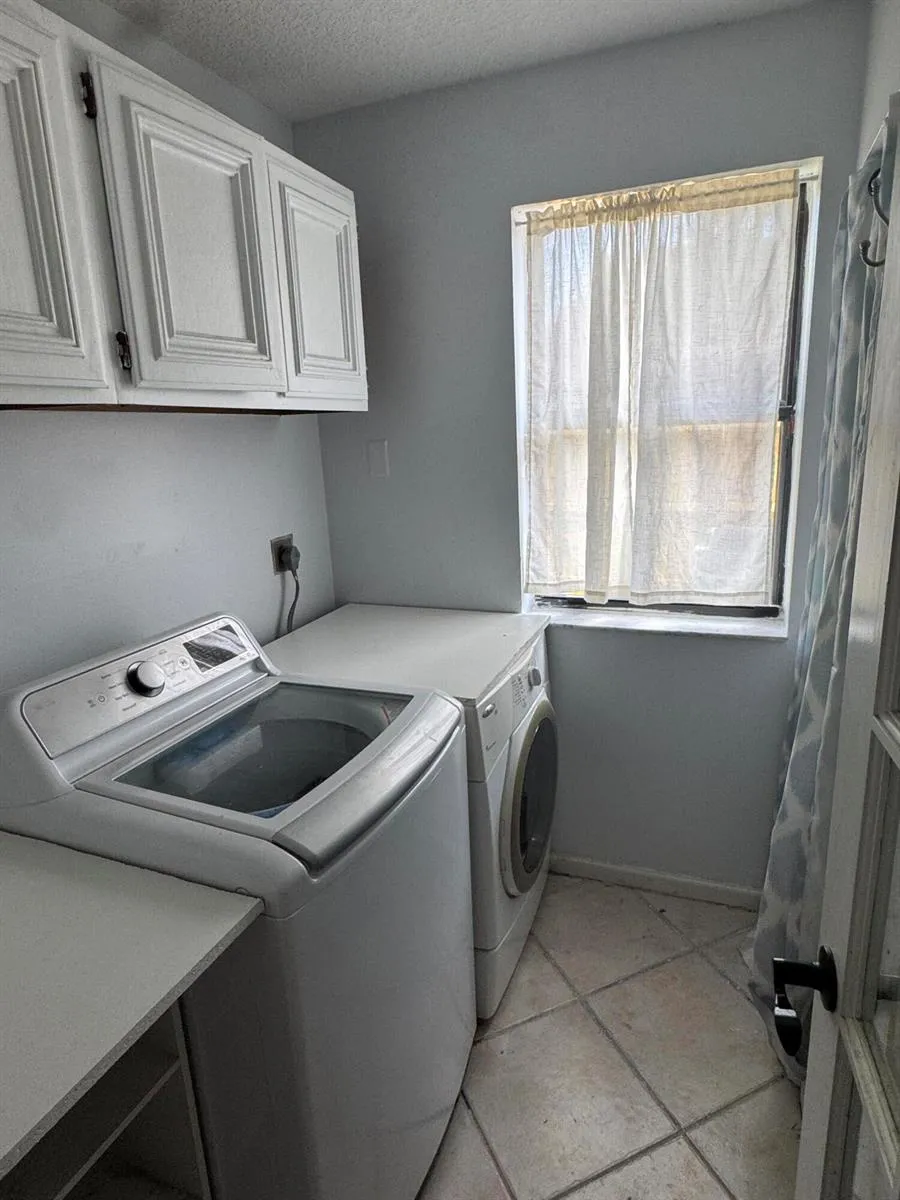 121 BEAUMONT LANE Palm Beach Gardens, FL 33410