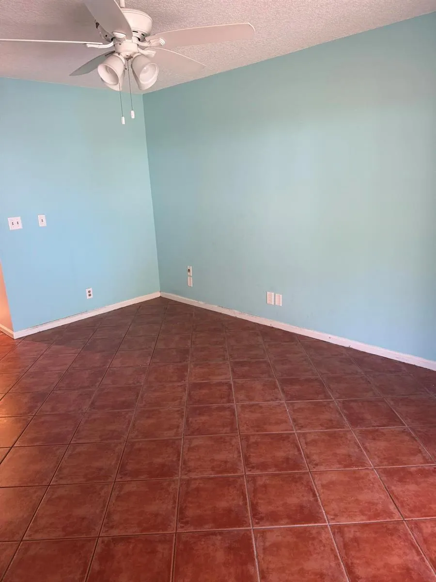 121 BEAUMONT LANE Palm Beach Gardens, FL 33410