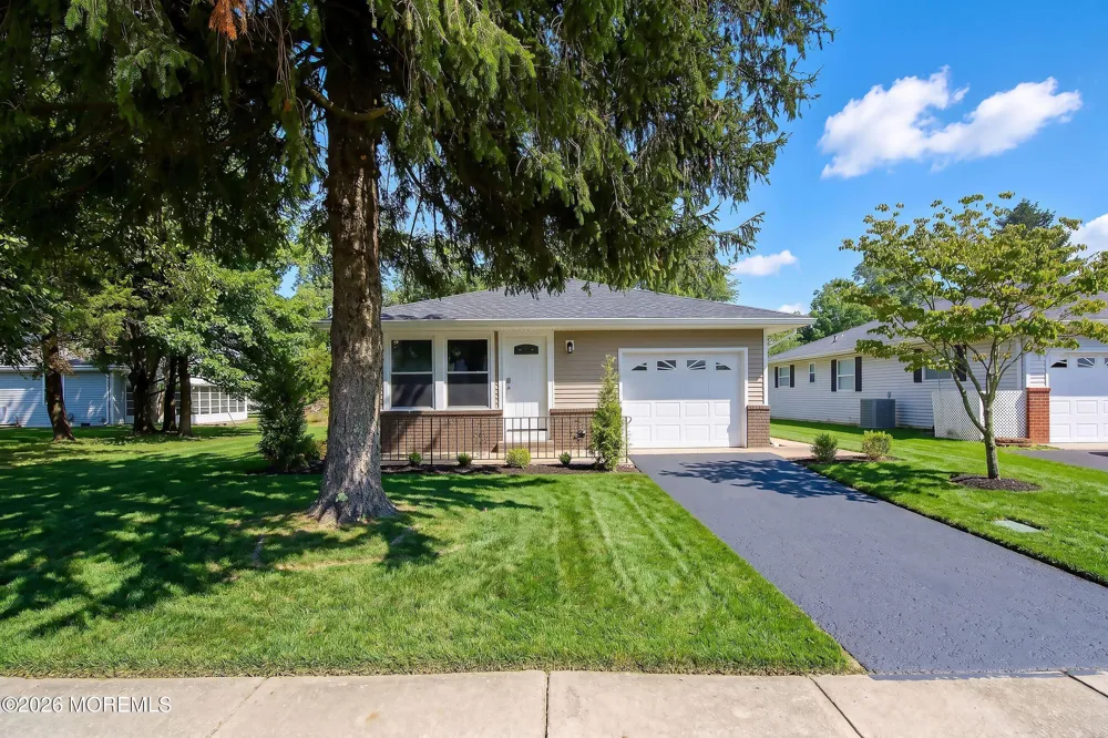 549 Jamaica Boulevard Toms River, NJ 08757