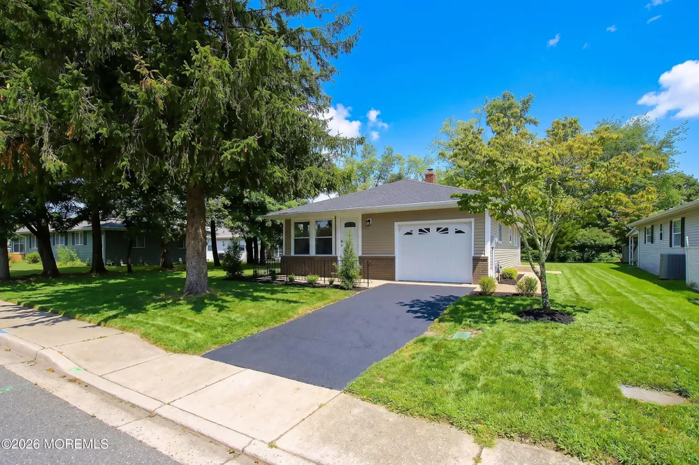 549 Jamaica Boulevard Toms River, NJ 08757