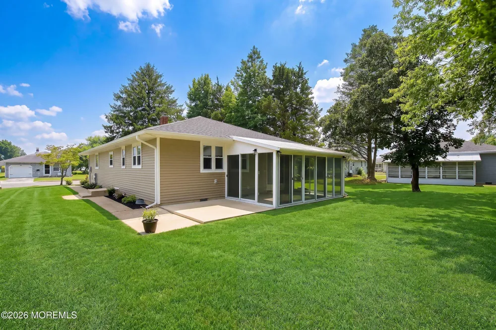 549 Jamaica Boulevard Toms River, NJ 08757