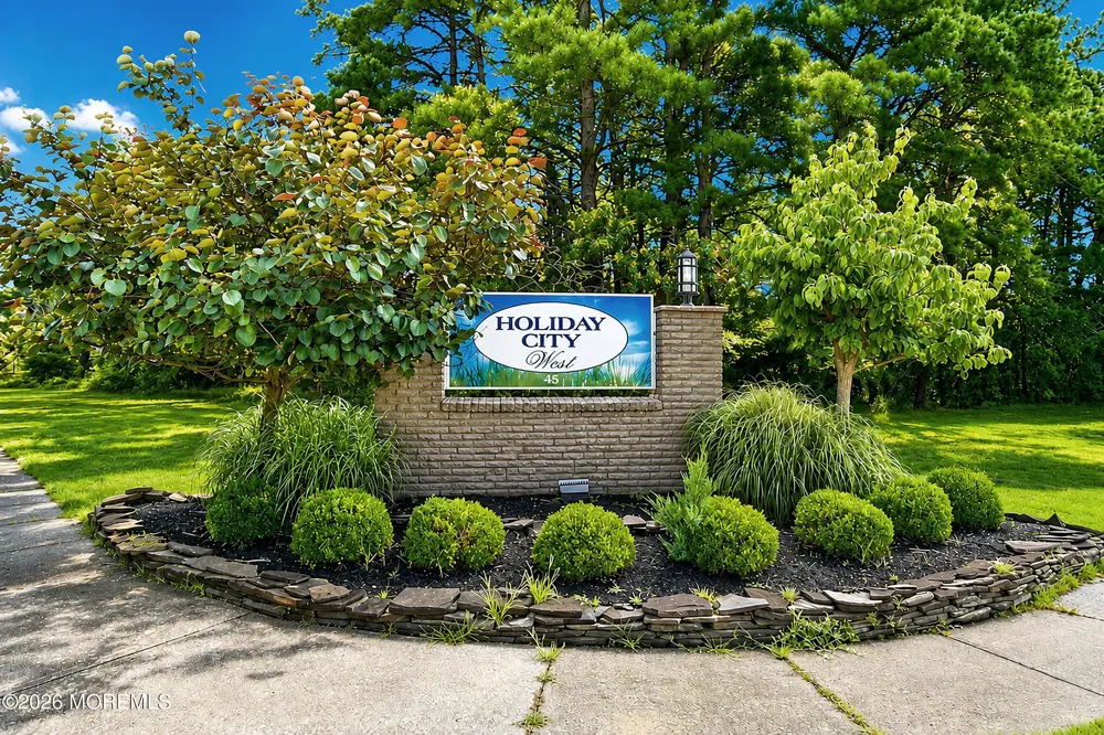 549 Jamaica Boulevard Toms River, NJ 08757
