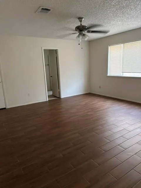 11323 Mulholland Dr Stafford, TX 77477