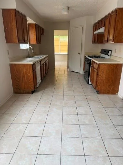 11323 Mulholland Dr Stafford, TX 77477