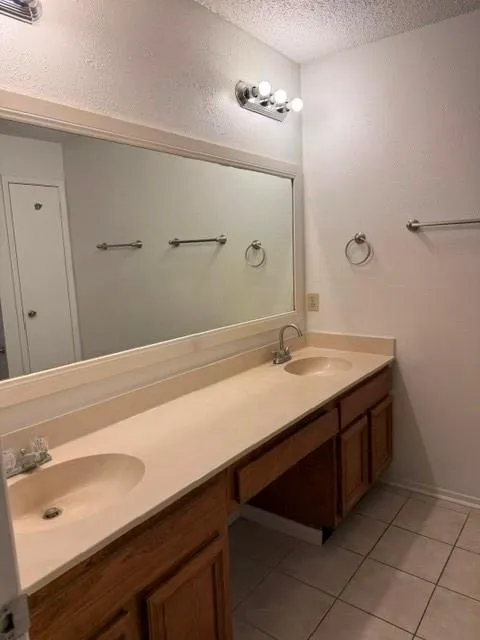 11323 Mulholland Dr Stafford, TX 77477