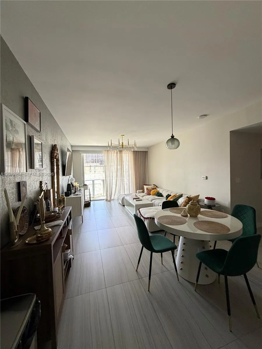 1010 SW 2nd Ave #1601 Miami, FL 33130