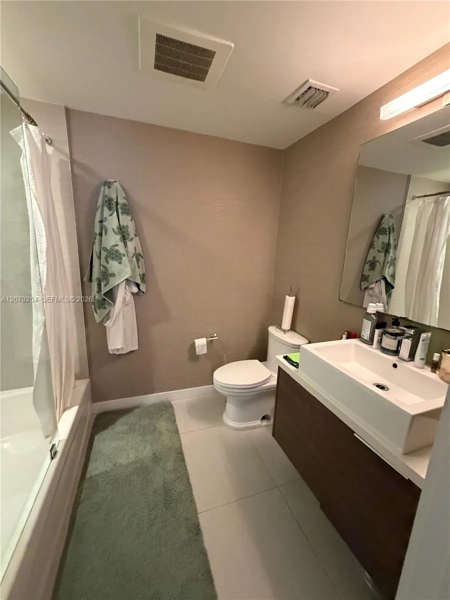 1010 SW 2nd Ave #1601 Miami, FL 33130