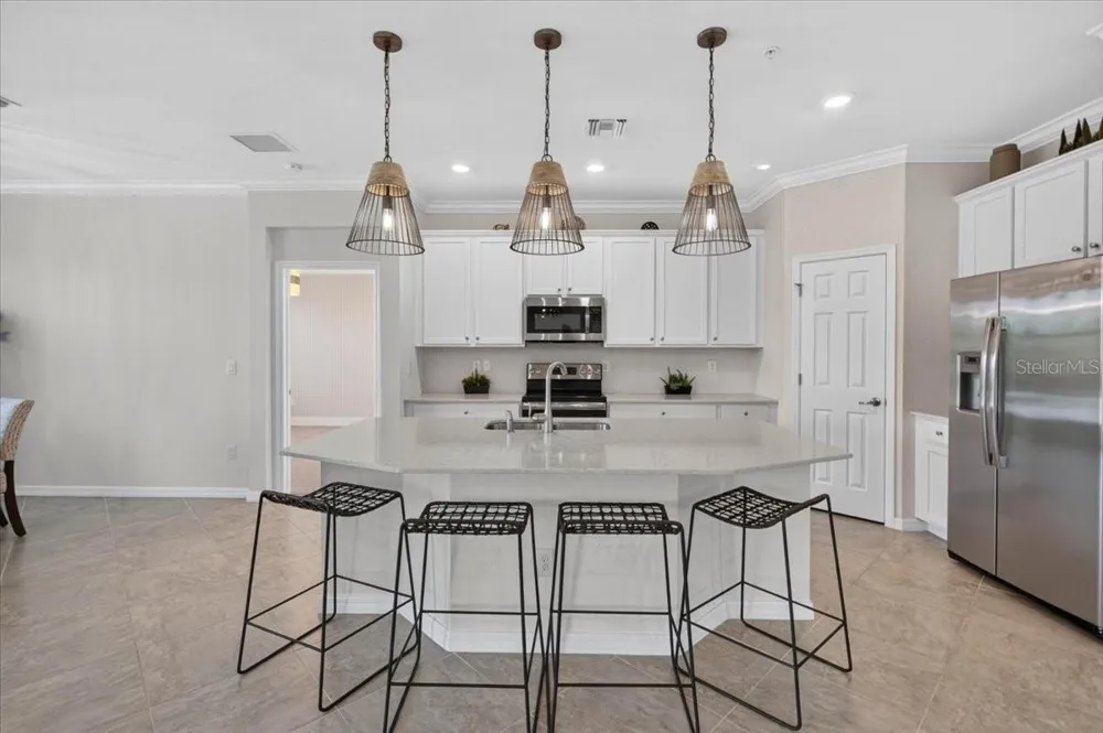 10059 CROOKED CREEK DRIVE #202 Venice, FL 34293