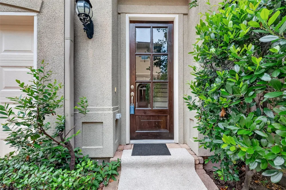 5972 Kansas Street Houston, TX 77007