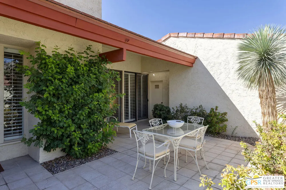 1125 S La Verne Way Palm Springs, CA 92264