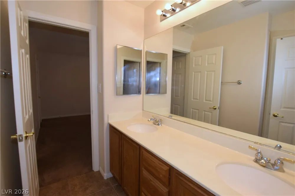 9191 Ridge Wolves Court Las Vegas, NV 89178