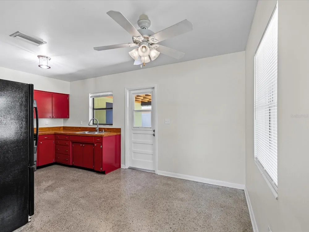 7002 THRASHER DRIVE Tampa, FL 33610