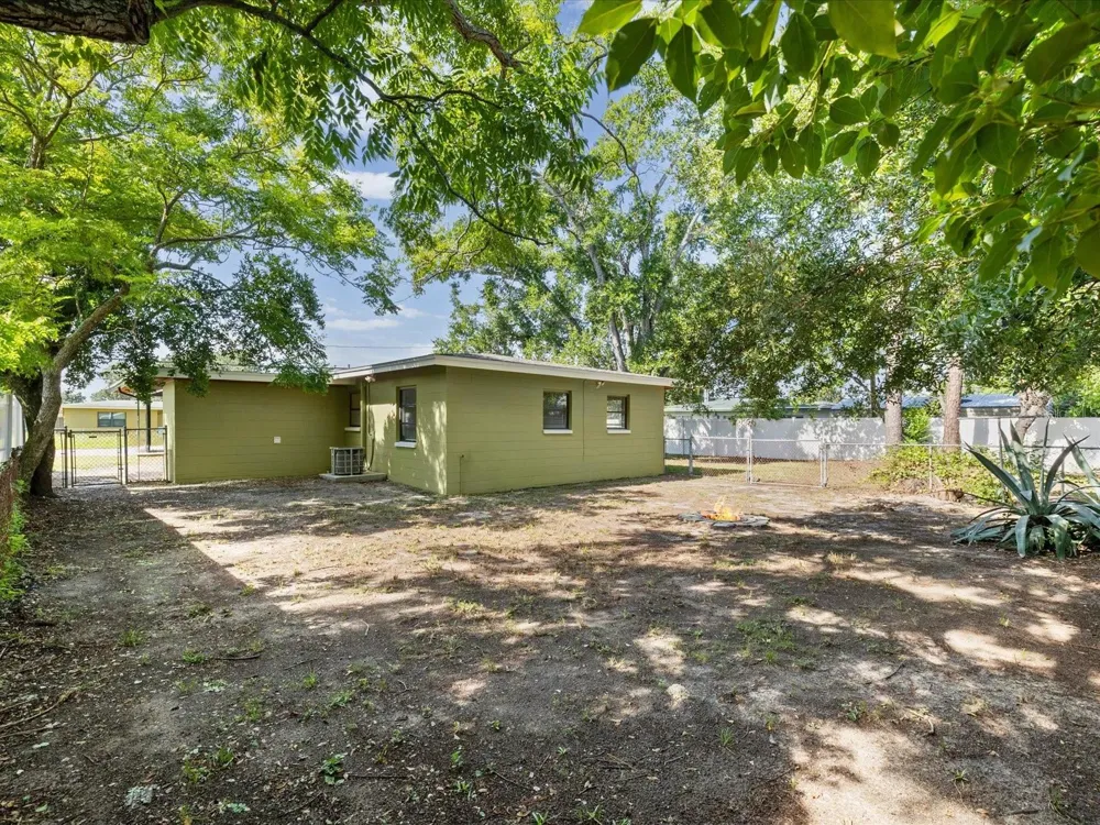 7002 THRASHER DRIVE Tampa, FL 33610