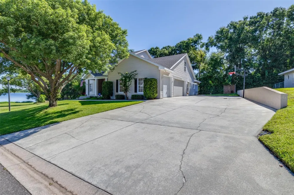 1016 S LAKE MARIAM DRIVE Winter Haven, FL 33884