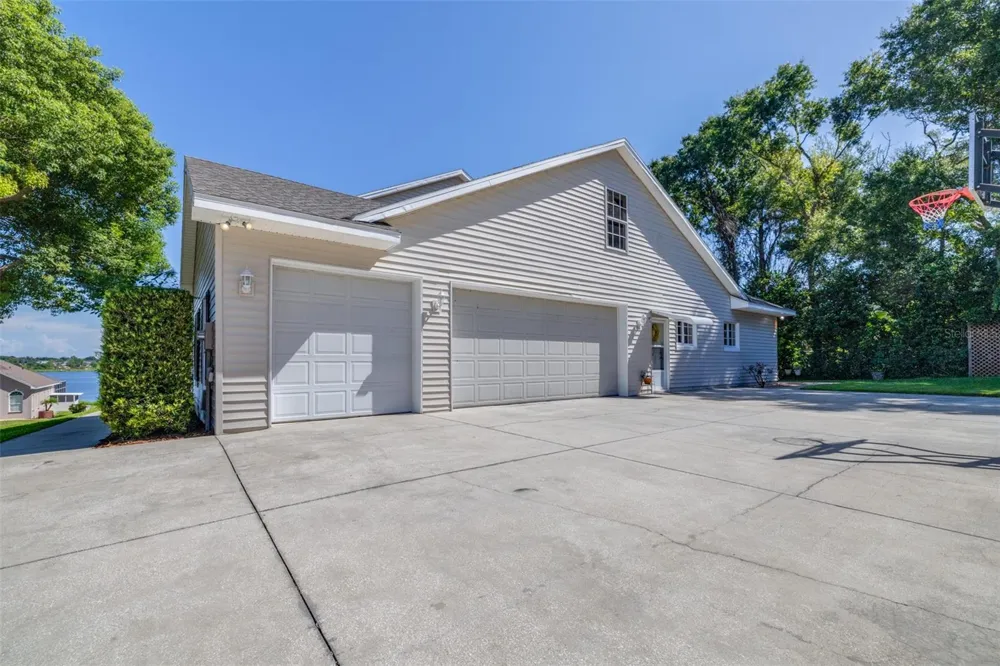 1016 S LAKE MARIAM DRIVE Winter Haven, FL 33884