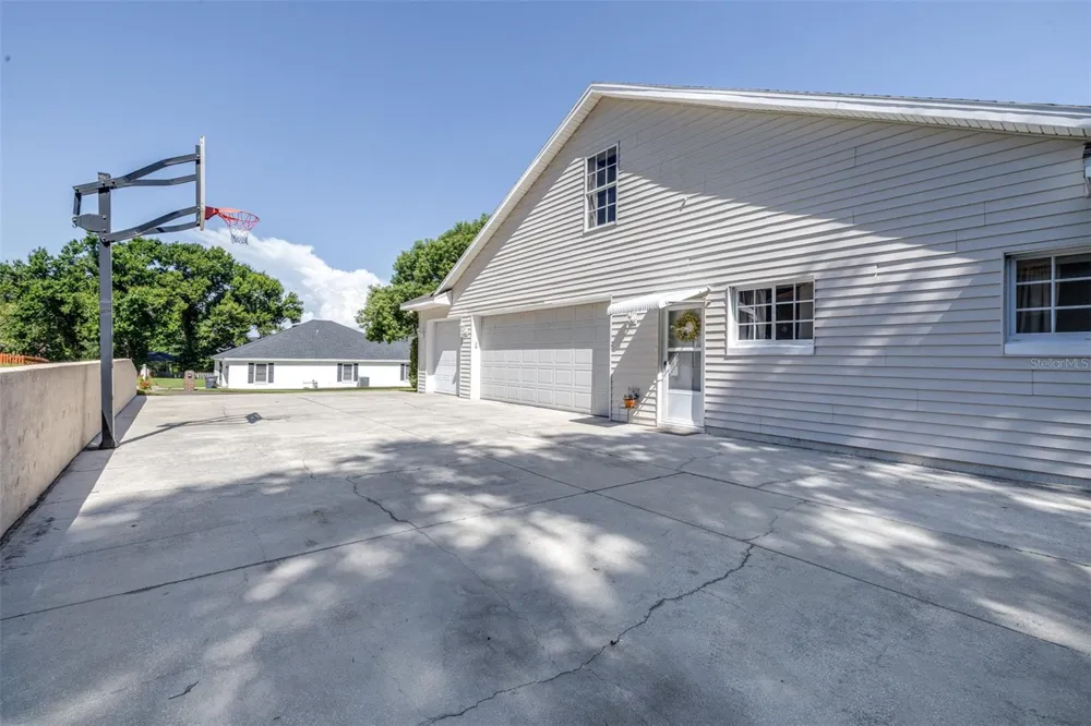 1016 S LAKE MARIAM DRIVE Winter Haven, FL 33884