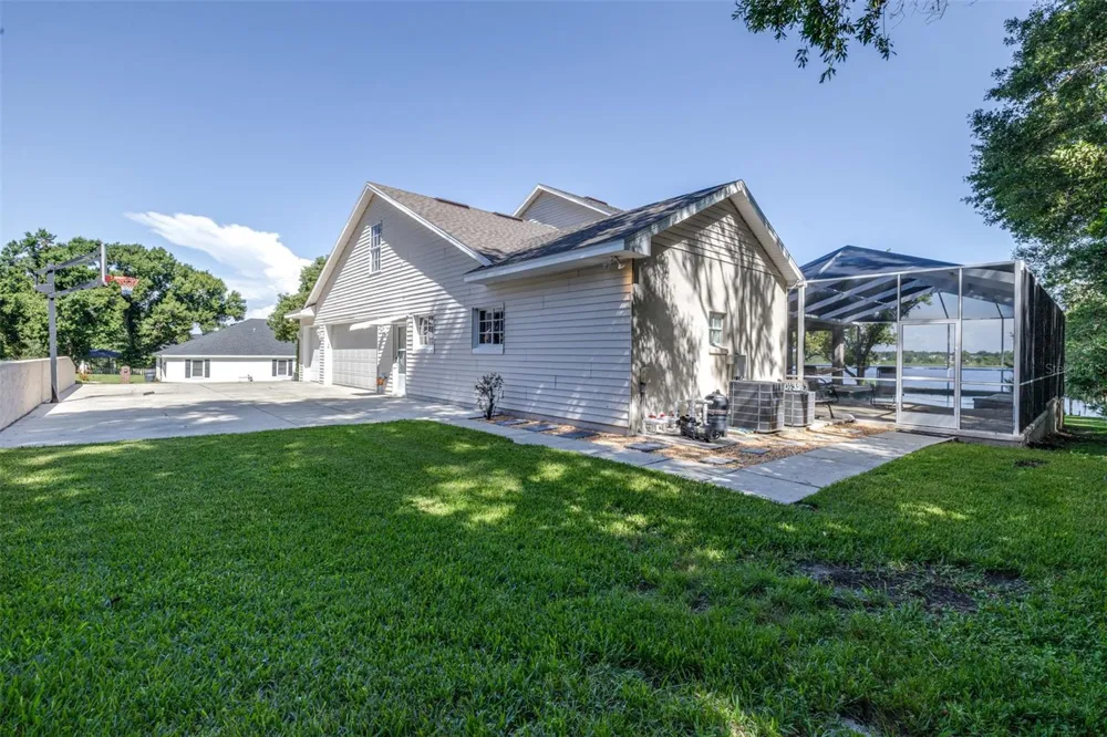 1016 S LAKE MARIAM DRIVE Winter Haven, FL 33884
