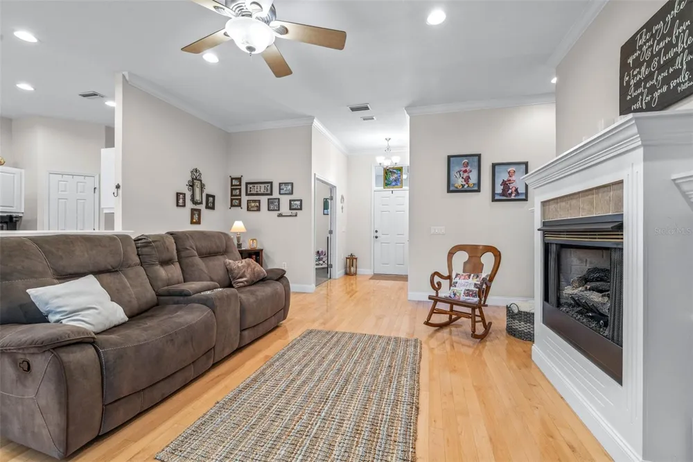 1016 S LAKE MARIAM DRIVE Winter Haven, FL 33884