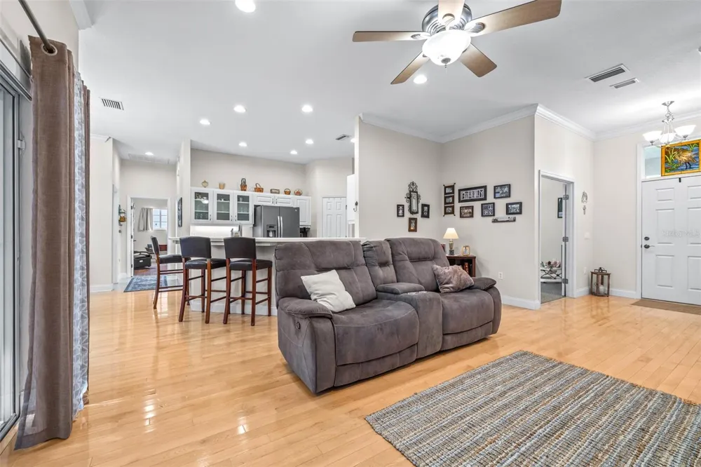 1016 S LAKE MARIAM DRIVE Winter Haven, FL 33884