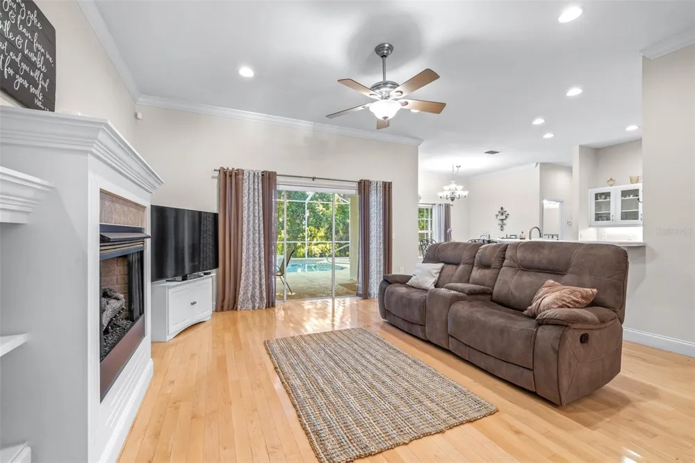 1016 S LAKE MARIAM DRIVE Winter Haven, FL 33884