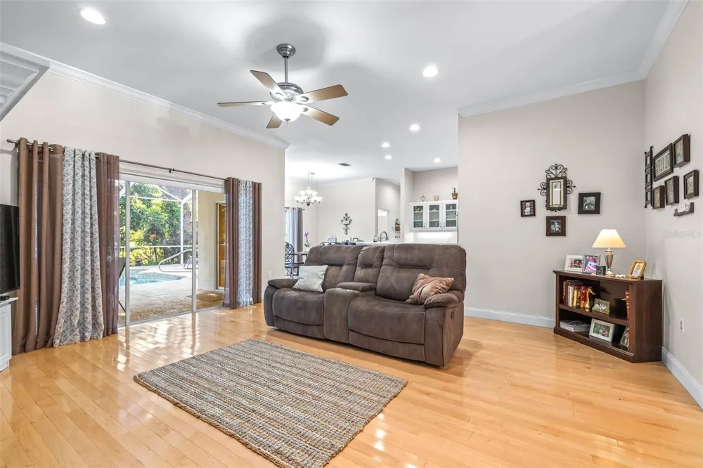 1016 S LAKE MARIAM DRIVE Winter Haven, FL 33884
