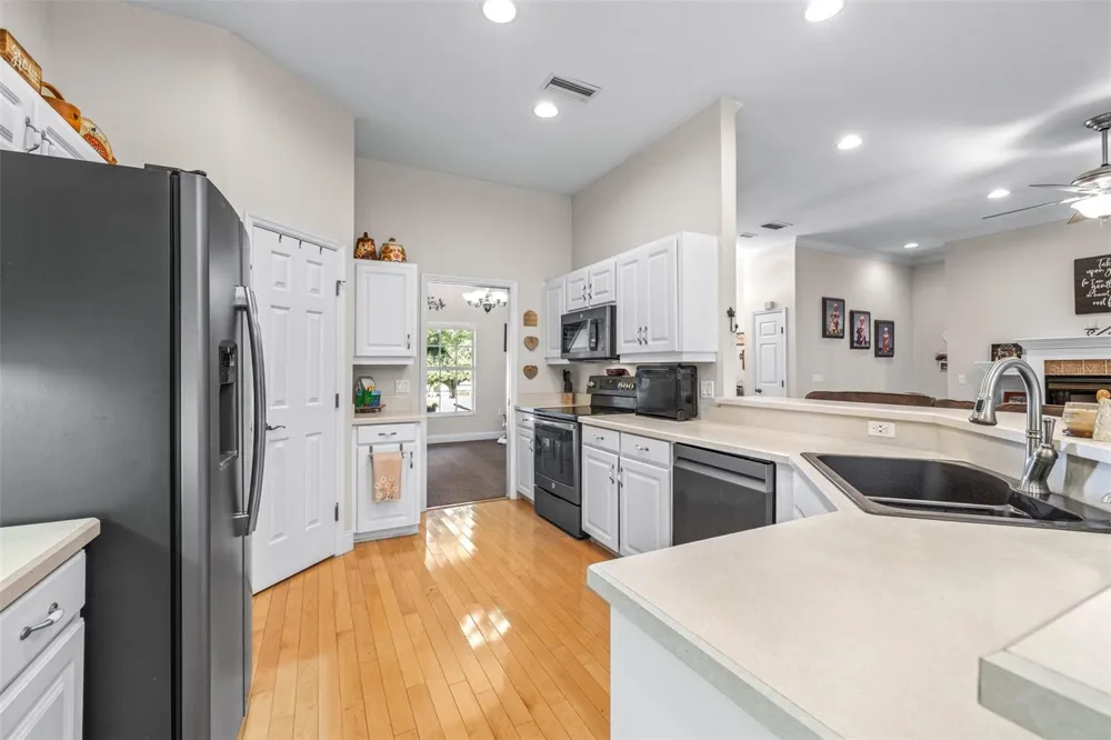 1016 S LAKE MARIAM DRIVE Winter Haven, FL 33884