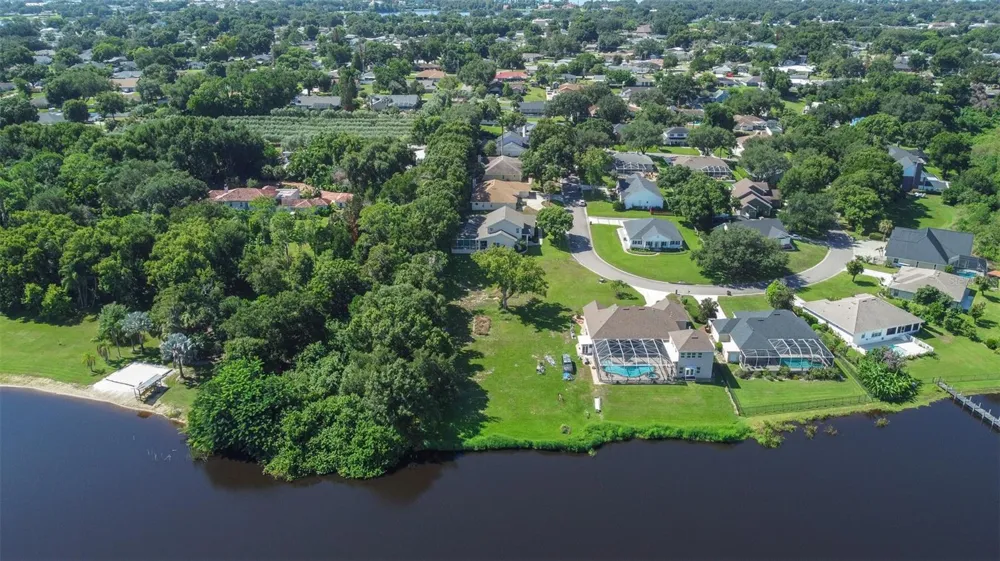 1016 S LAKE MARIAM DRIVE Winter Haven, FL 33884