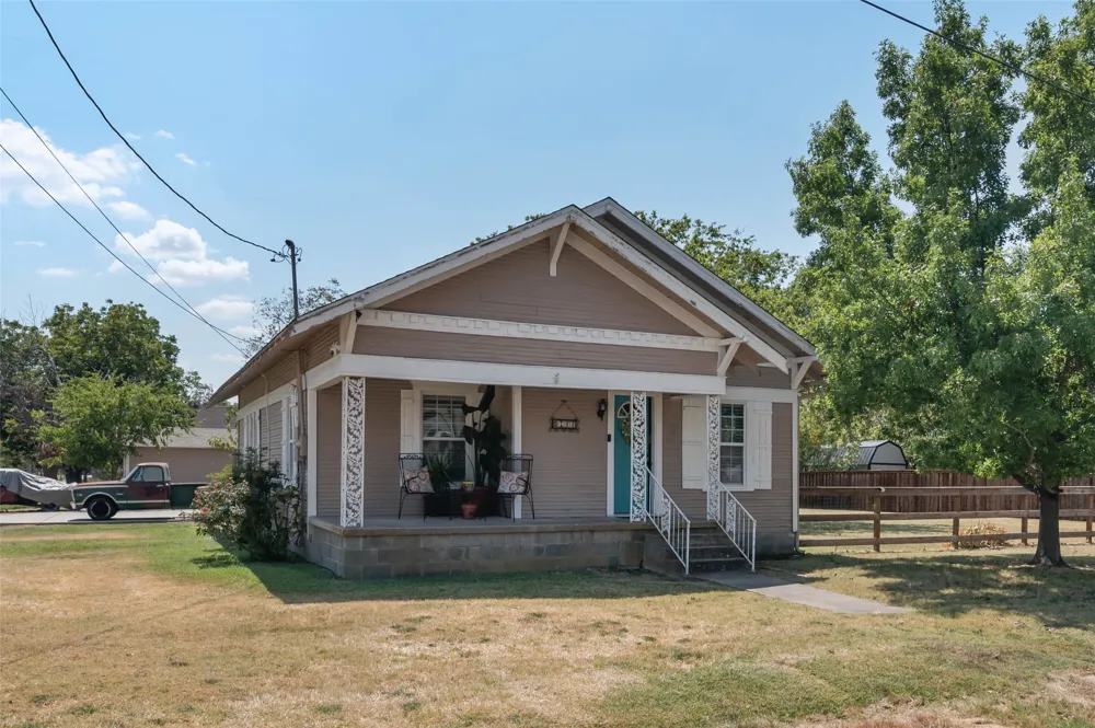 700 Elm Street Sanger, TX 76266