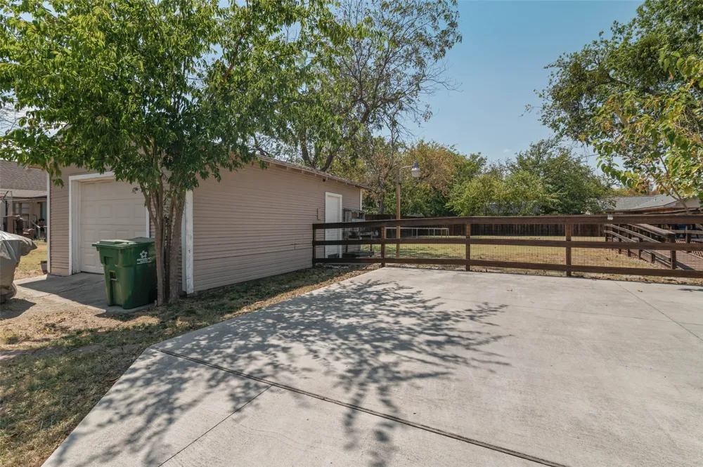 700 Elm Street Sanger, TX 76266