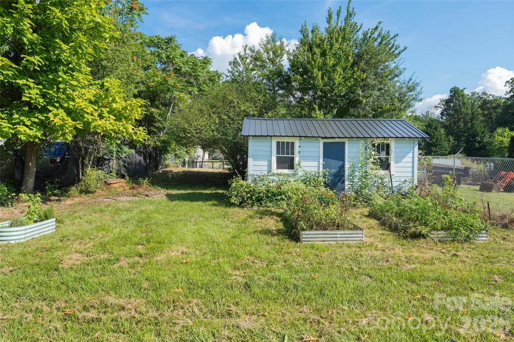 1042 Old US 70 Hwy Highway Black Mountain, NC 28711