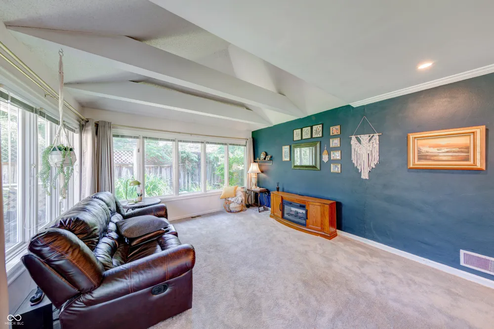3116 W Torquay Road Muncie, IN 47304