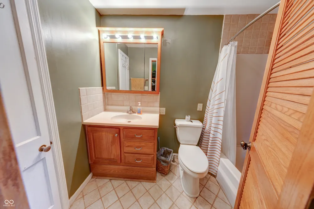 3116 W Torquay Road Muncie, IN 47304