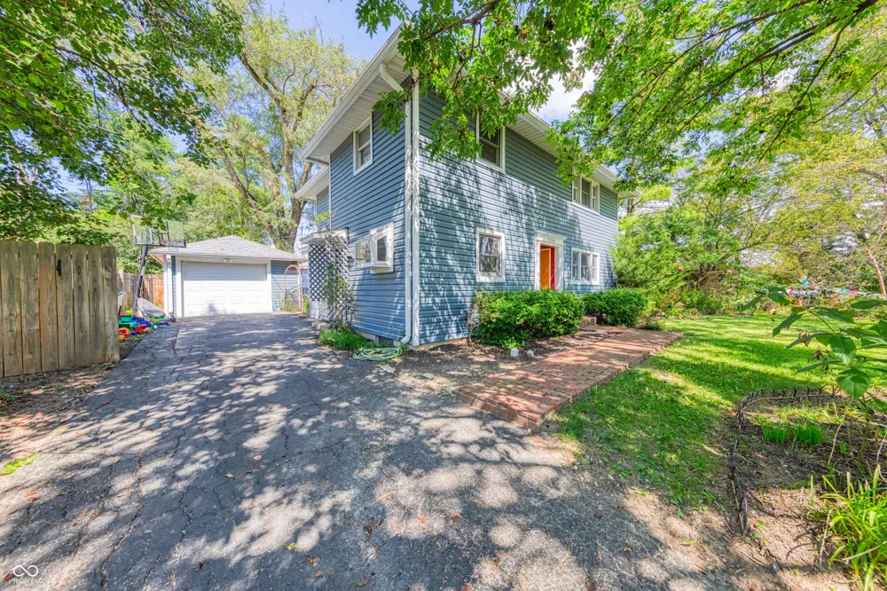 3116 W Torquay Road Muncie, IN 47304