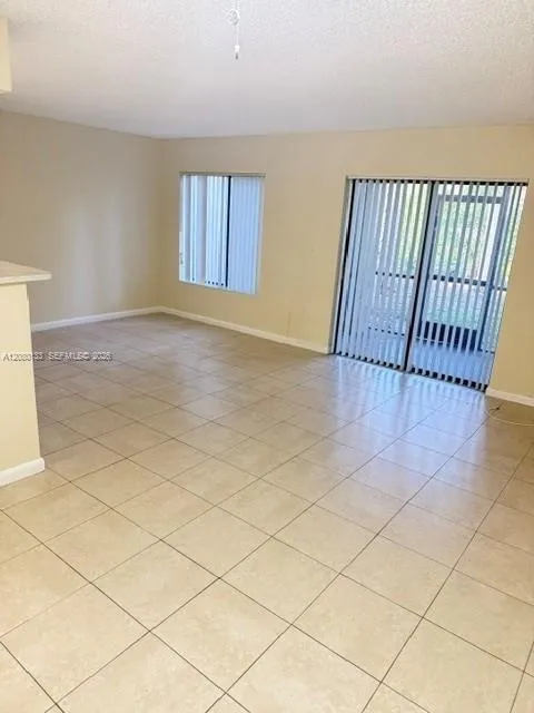 3218 Coral Lake dr #3218 Coral Springs, FL 33065