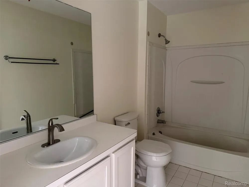 7137 Cambridge Drive Romulus City, MI 48174